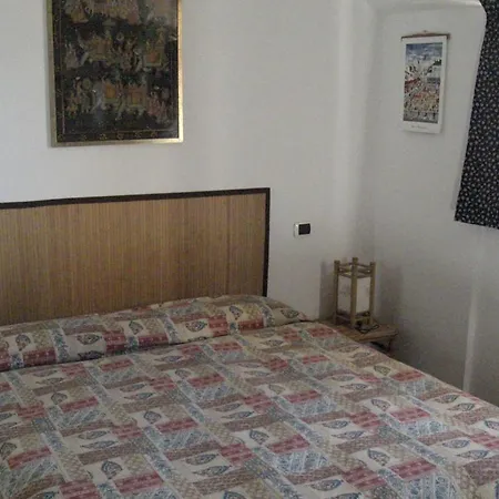 Casa Alle Coste Con Vista 招待所 3*